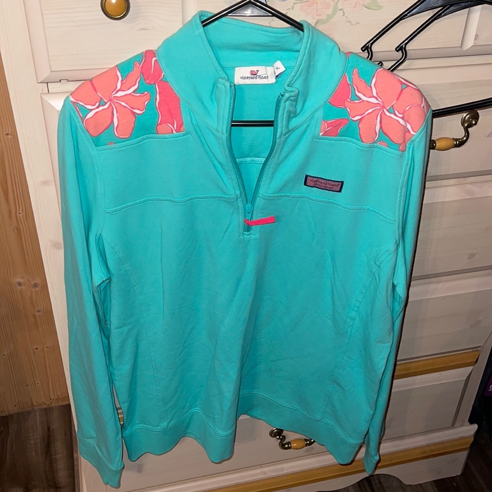Vineyard vines